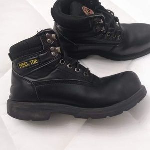 Brahma Men’s size 9W steel toe boots